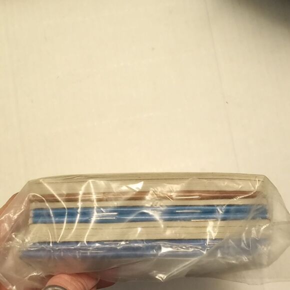 Package of Christmas activity books for kids - Picture 4 of 4